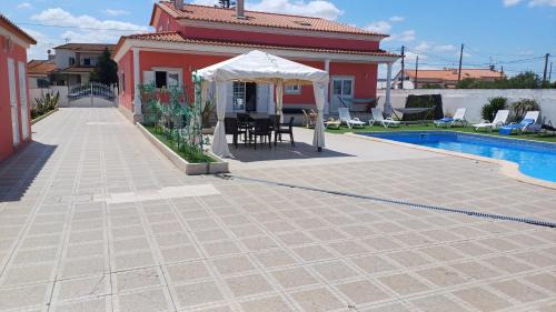 Samora Correia Casa | Barrio Latino