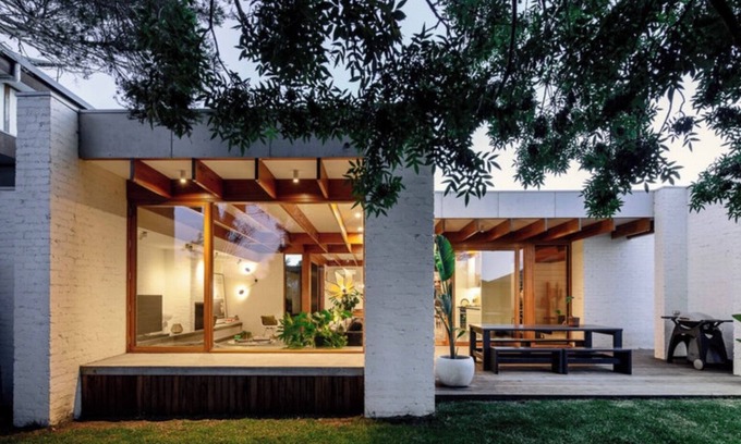 Barwon Heads Casa | Barwon heads architect designed beach house heated pool, great location sleeps 8