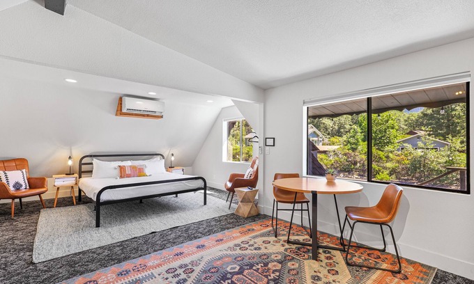 Mount Shasta Cabina | Basecamp Lodge - Cabin 6
