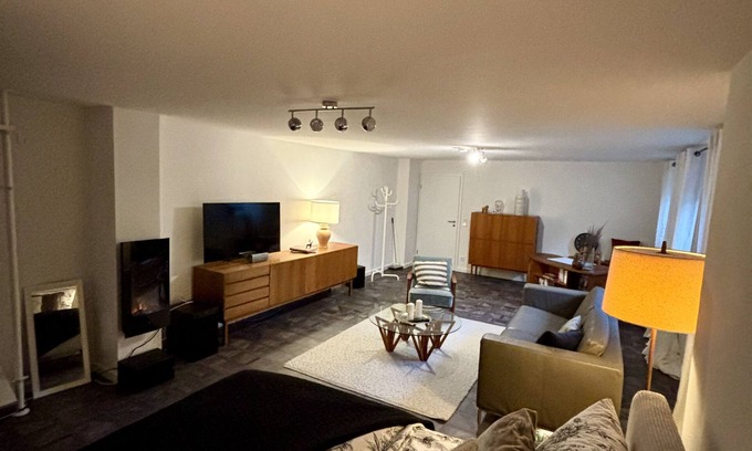 Tungendorf Apartamento | Souterrain 2x room with separate entrance and shower bath