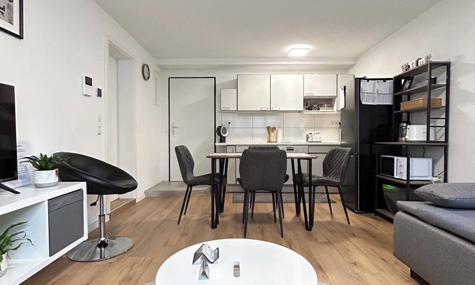 Remseck am Neckar Apartamento | Basement apartment | Modern | Netflix | Parking space