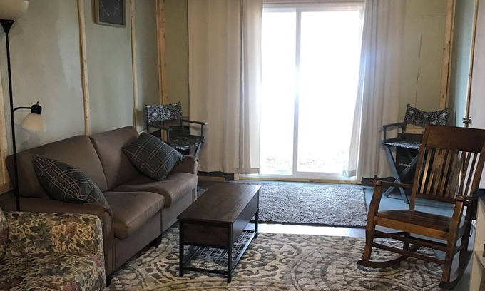 Mountain Home Apartamento | Basement Apartment w/ deck overlooking woods