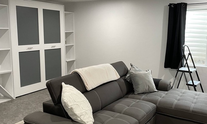 Saratoga Springs Casa | Basement APT. With queen Murphy bed Small refrigerator/ microwave. Full bath