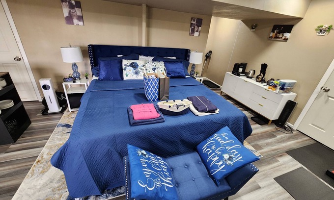 Aurora Apartamento | Basement Studio with private Entrance within walking distance from Gaylord hotel