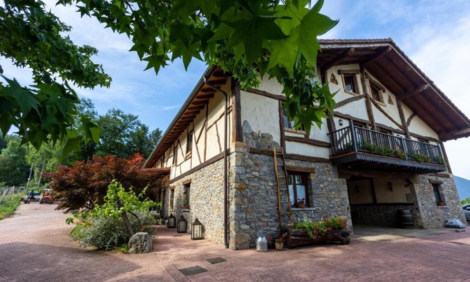 Forua Casa | Baserri Forua by Urdaibai Rentals