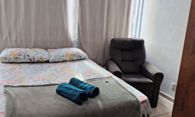 Centro Apartamento | Basic apartment in the center of Juiz de Fora, easy to find.