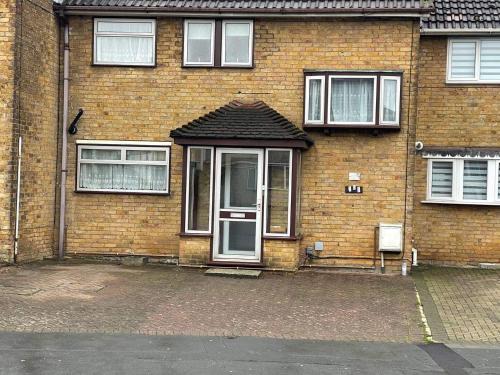 Basildon Casa | Basildon - Stay 5 - Garden - Parking - Town Centre