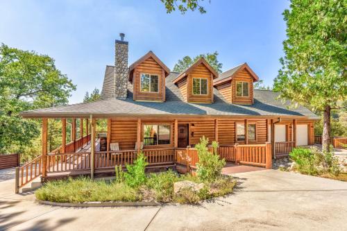 Oakhurst Casa | Bass Lake Log Home - Dog Friendly