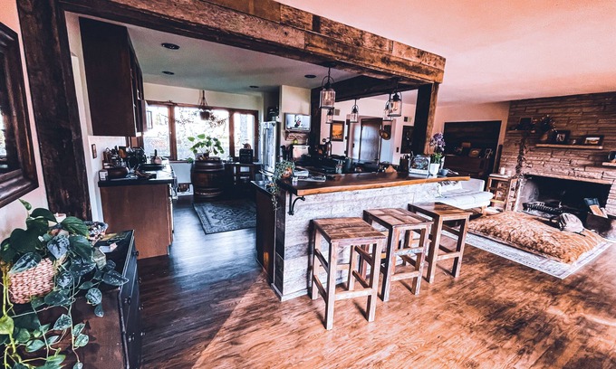 Glendale Casa | Bass &Sparrow - Spa Retreat on the Milwaukee River