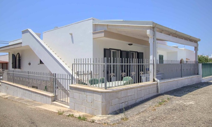 Torre Vado Casa | Bassa Marea - Three Bedroom House, Sleeps 6