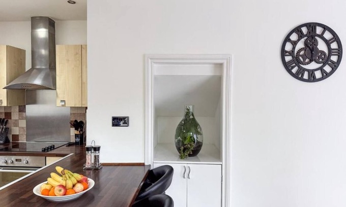 Farnborough and Crofton Apartamento | Bassetts House - Mins to Central London