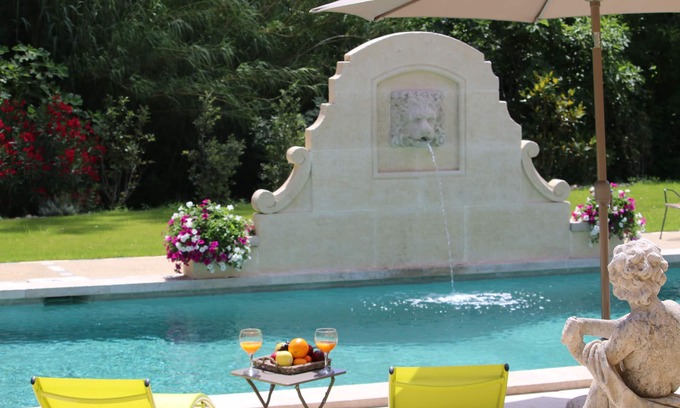 Maussane Casa | Bastide de ciprés para 4 con piscina en el corazón de la Provenza Alpilles-