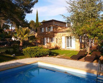 Bagnols-en-Foret Apartamento | Bastide de l'Ovalie Gites