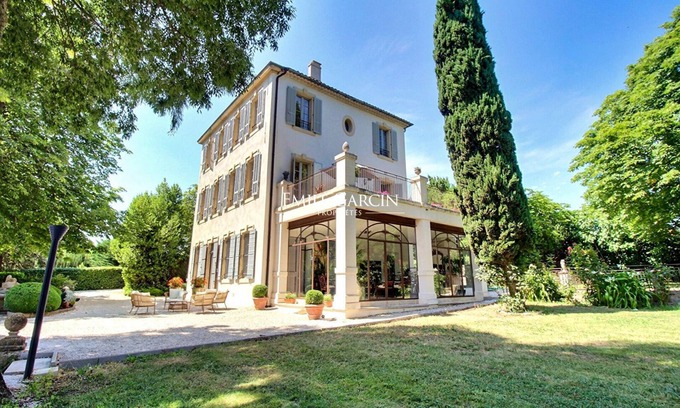 Aix-en-Provence Casa | En el camino del vino, la alianza del encanto del viejo mundo y la calma absoluta.