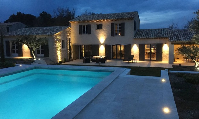 Eyragues Villa | Hermosa Bastide provenzal 8-12 personas con piscina, a 2 pasos de Saint-Rémy-de-Pce