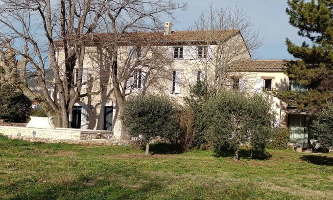 Saint-Zacharie Casa | Bastide St Pierre Walnut