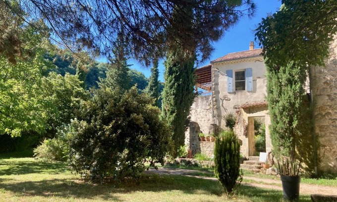 Brujas Casa | Batîsse le Moulinage du Luol avec parc arboré