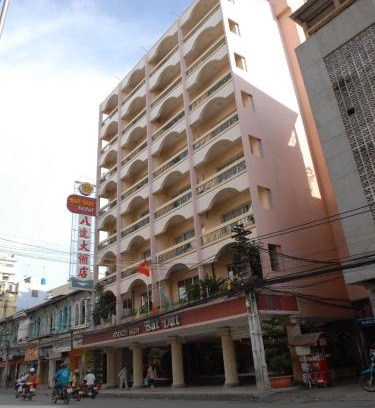 District 5 Hotel | Bat Dat Hotel