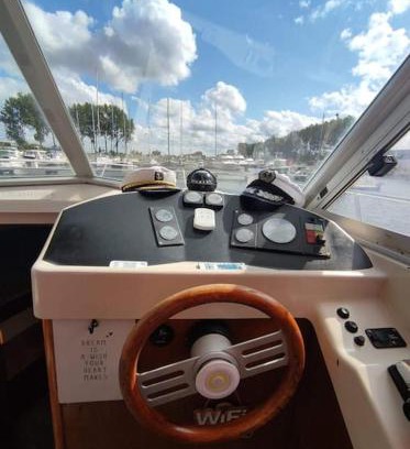 Ouistreham Alquiler De Eote | bateau au port