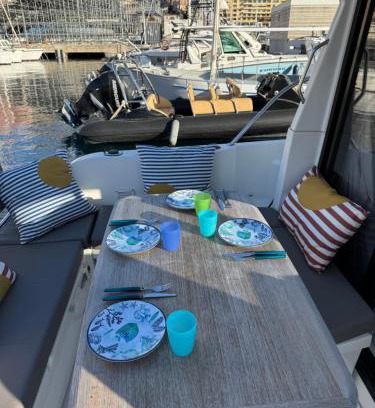 La Condamine Alquiler De Eote | Bateau familial - Port de Monaco