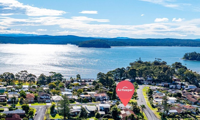 Batehaven Casa | Batehaven Coastal Home Near Corrigans Beach