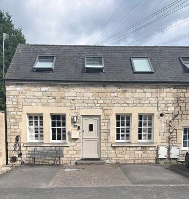 Bath Cama Y Desayuno | Bath Central Free Parking One Double Ensuite Room in Historical Mews Cottage