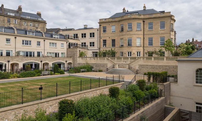 Bath Apartamento | Bath Penthouse with amazing views and lift access