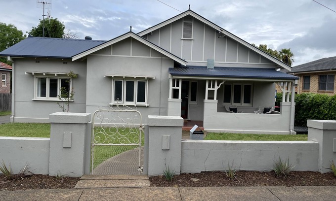 Bathurst Casa | Bathurst Charmer