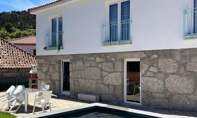 Molares Casa | Batoca by Burra Velha - Private House