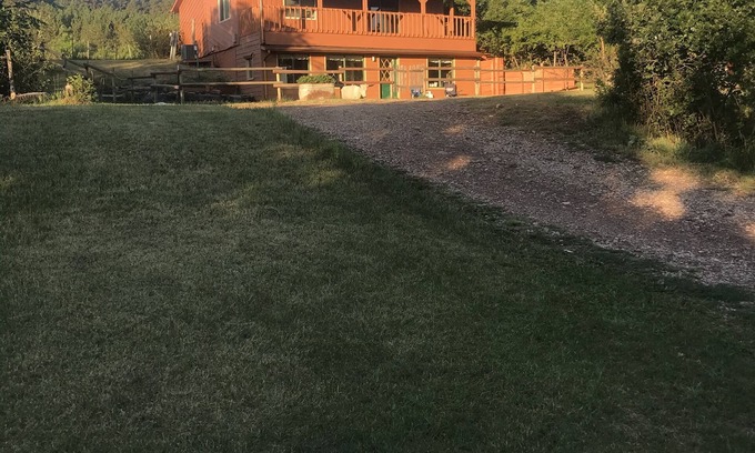 Hermosa Casa | Battle Creek Hideaway. Quiet property close to South Dakota’s main attractions