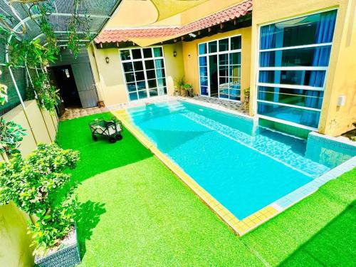 Batu Pahat Casa | Batu Pahat Santalia Pool Villa 4BR 1k4Q 12~16px