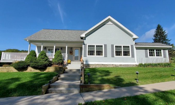 Cooperstown - Otsego Lake Casa | Bavarian Farm Schoolhouse Handicap accessible, Near Dreams Park & Cooperstown