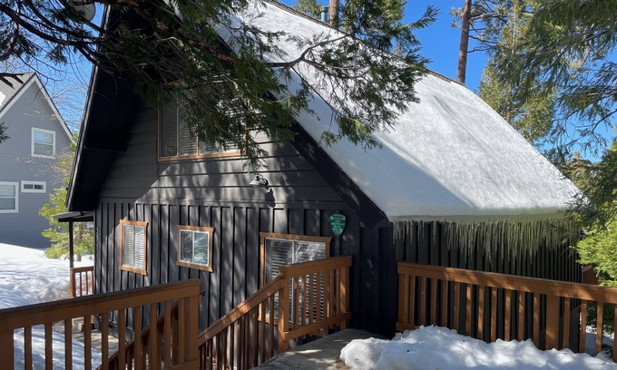 Blue Jay Casa | Bavarian Mountain Retreat