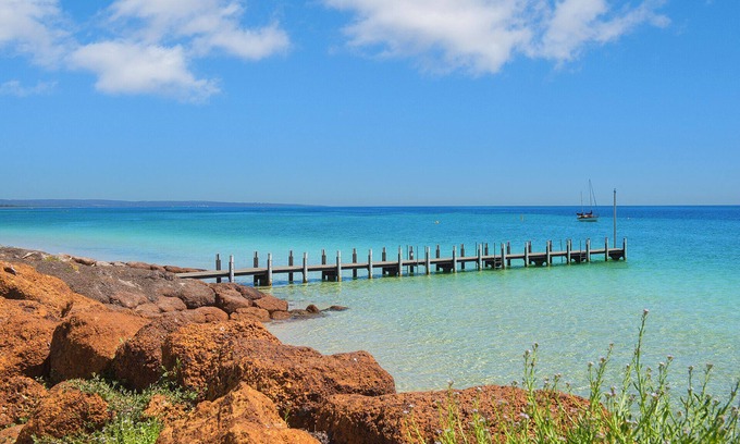 Abbey Casa | BAWDEN HOUSE - Beachfront Comfort & Style
