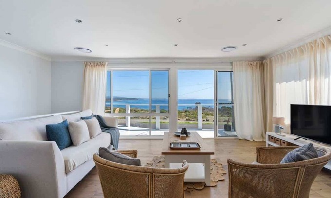 Bawley Point Casa | Bawley Blue, A stunning oceanfront retreat has 360-degree views of Bawley Point