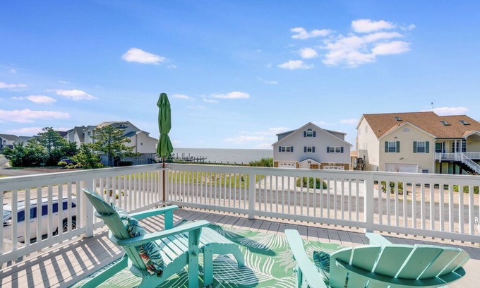 Captain's Cove Casa | Bay Breeze in Captain's Cove!