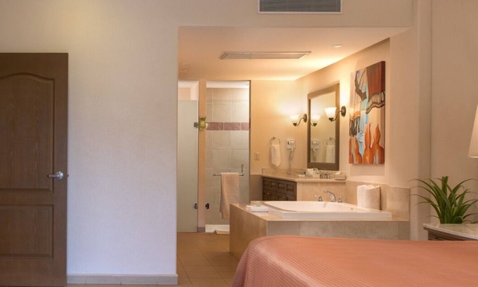 Loreto Complejo | Bay front 1-bedroom resort suite at the Villa del Palmar, Loreto in Baja