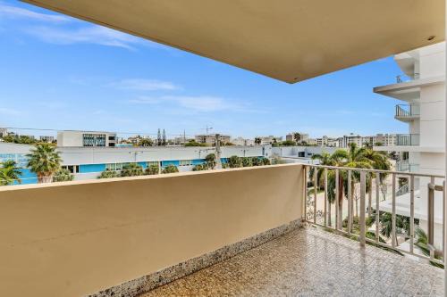 Bay Harbor Islands Apartamento | Bay Harbor Sunset Apt 5A