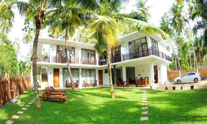 Dickwella Hotel | Bay Hiriketiya