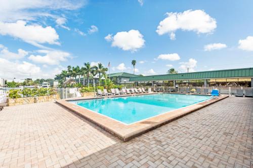 Whitfield Apartamento | Bay-Ja Vu