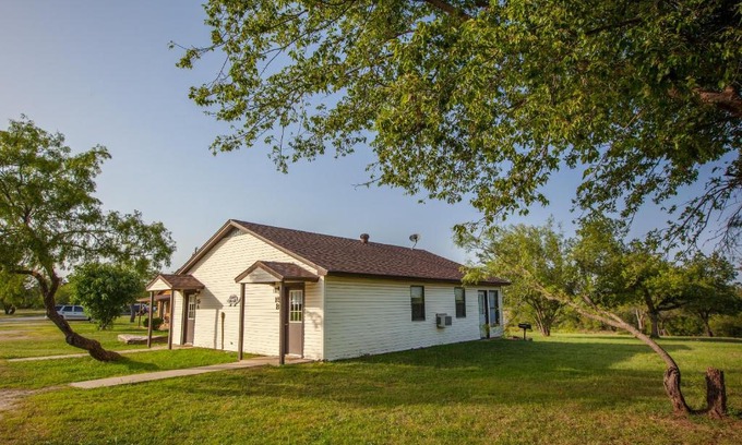 Bridgeport Complejo | Bay Landing Camping Resort Deluxe Cabin 29