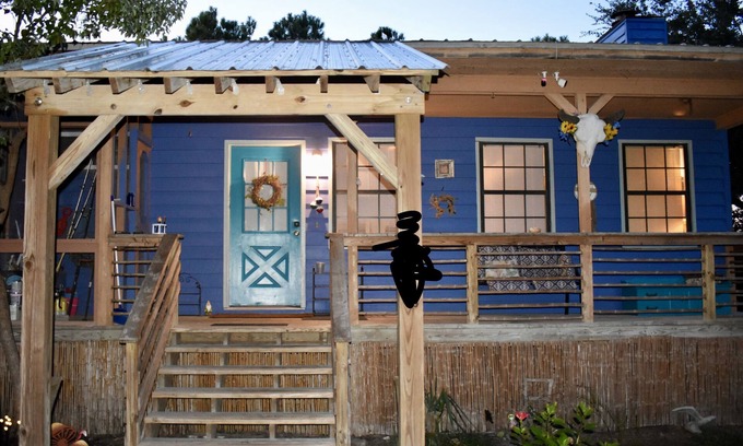 Gallatin Casa | "CASI AZUL"