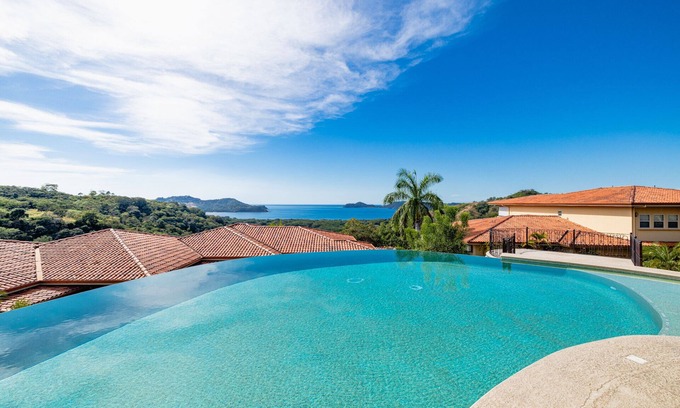 Playa Panamá Condominio | Bay Point #8 - Beautiful Condo overlooking the Pacific - 3 Bedroom 3 Bathroom