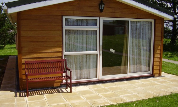 Padstow Chalet De Esquí | BAY SHORE, family friendly with garden views in St Merryn