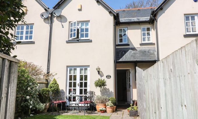 Thurlestone Casa | BAY TREE COTTAGE, family friendly, with a garden in Thurlestone