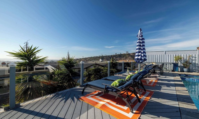 Bay Ho Casa | Bay View Bliss / Beach / Pool / Shops