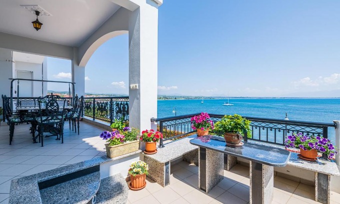 Petalidi Apartamento | Bay View House