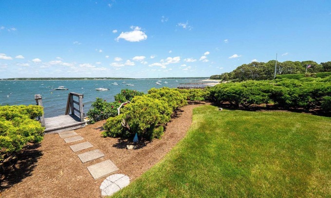 Silver Beach Casa | Bay Views & Breezes In North Falmouth