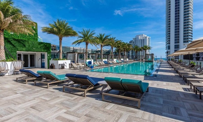 Seybold Apartamento | This apartment is a 1 bedroom(s), 1.5 bathrooms, located in Hollywood, FL.