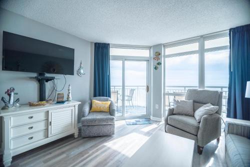 Crescent Beach Casa | Bay Watch Resort M. 1012-Oceanfront-Crescent Beach Section